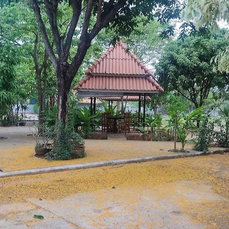 Erawan Guesthouse 빡세 외부 사진