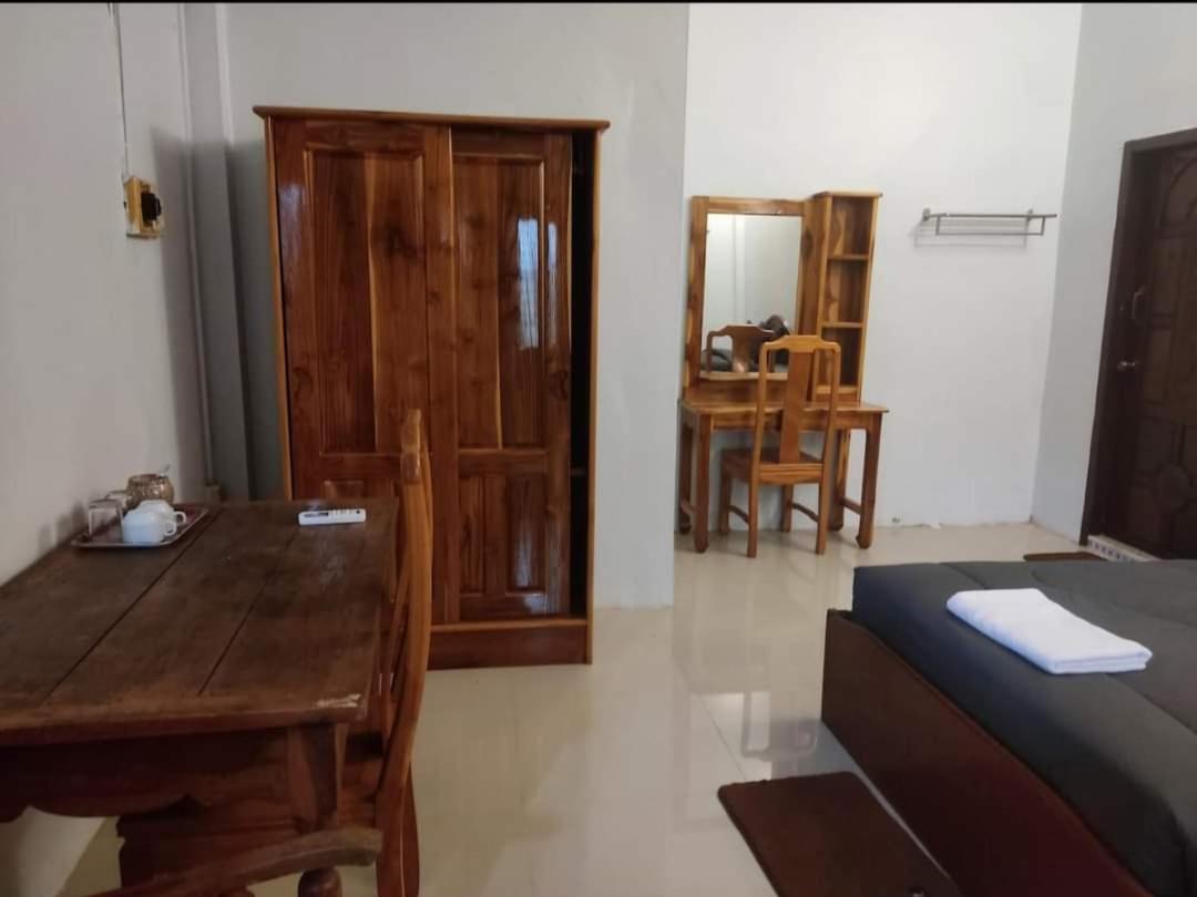 Erawan Guesthouse 빡세 외부 사진
