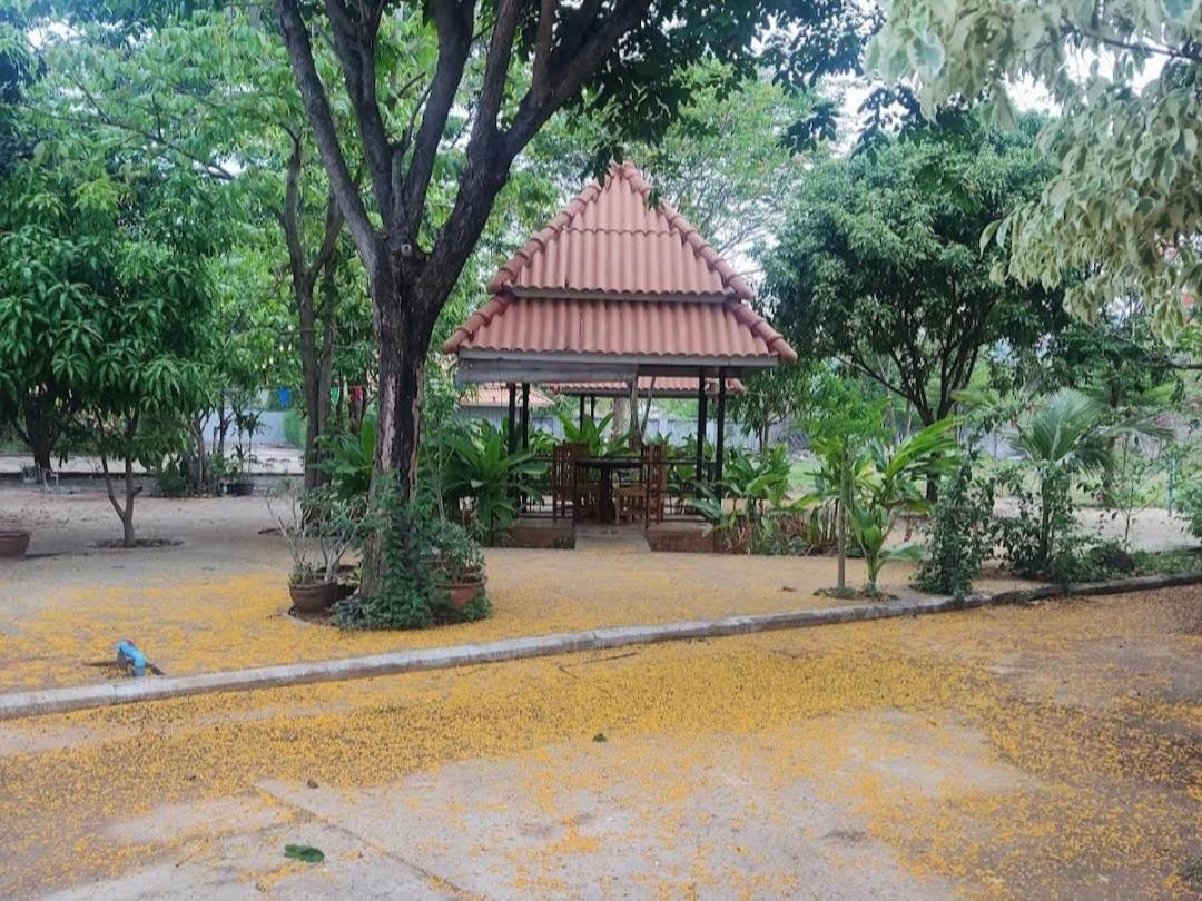 Erawan Guesthouse 빡세 외부 사진