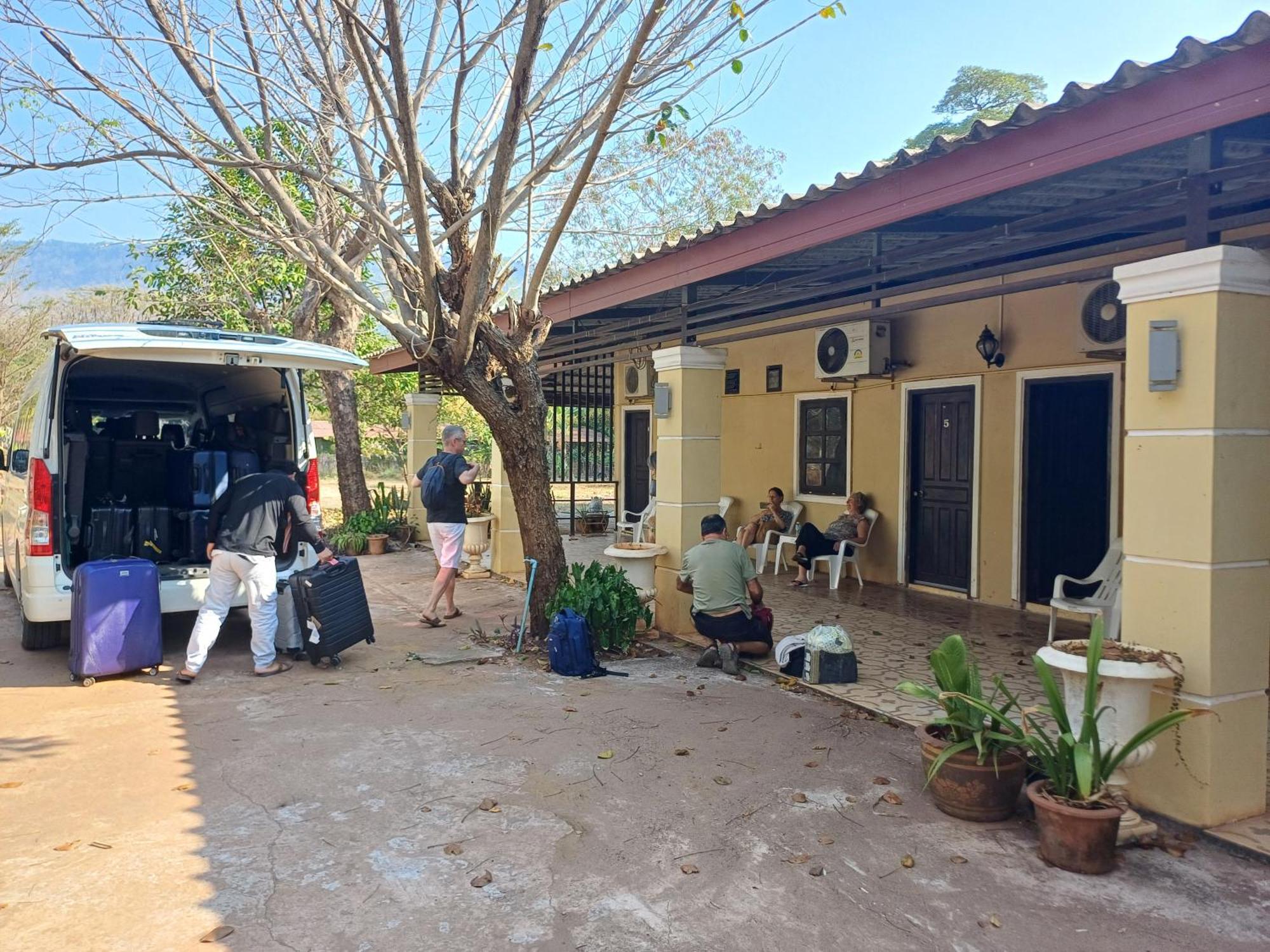 Erawan Guesthouse 빡세 외부 사진
