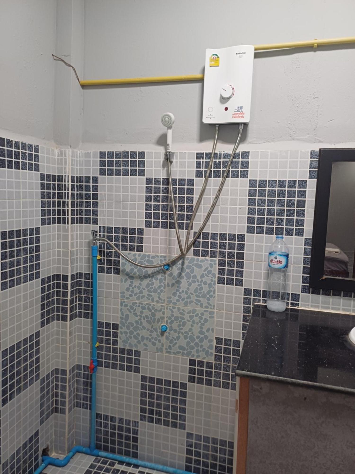 Erawan Guesthouse 빡세 외부 사진